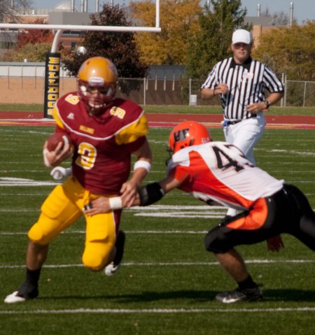 Streak Broken: Tom Schneider and the Bulldogs’ five-game winning streak was broken this weekend. Ferris State fell to Northern Michigan 22-20 on Saturday. The Bulldogs will take on their rival Grand Valley State at home in the Anchor-Bone Classic on Oct. 23. Photo By: Kate Dupon | Photo Editor