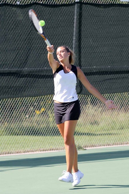 Women’s Tennis: FSU senior Natalie Diorio returns a ball during a match against Wayne State on Sept. 10. The Bulldogs fell to Wayne State 5-4, bringing the 2011-12 season to 3-1 overall. Photo By: Brock Copus | Multimedia Editor