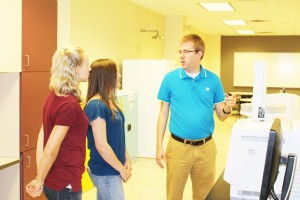 Dr. Eric Nybo conducts preliminary anxiety research with Ferris graduate students Jacqueline Saunders and Kayla Maki at Ferris’ new Shimadzu laboratory.